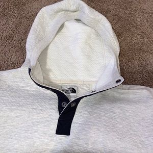 North face cropped sweater